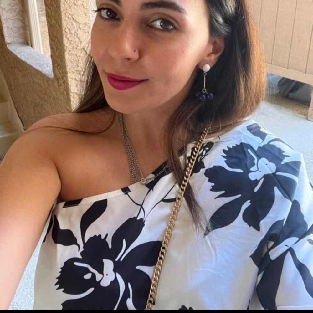 NEW BLACK WHITE FLORAL ONE SHOULDER TOP - Picture 5 of 6